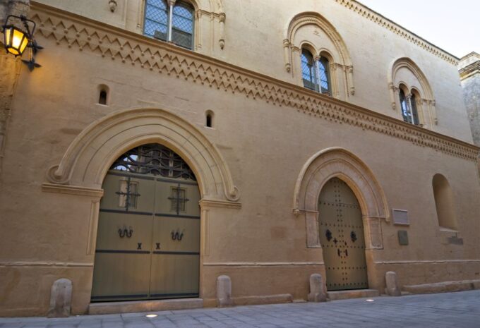 Valletta: Maltas Noble Homes and Palaces Private Tour - Entry Tickets
