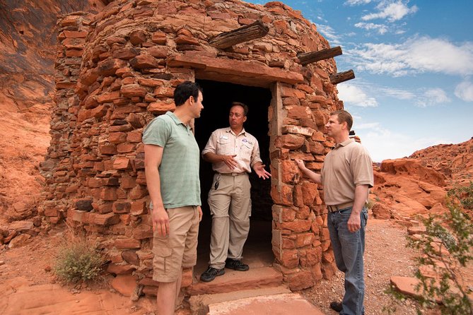 Valley of Fire Luxury Tour Trekker Excursion - Immerse in Mojave Desert Vistas