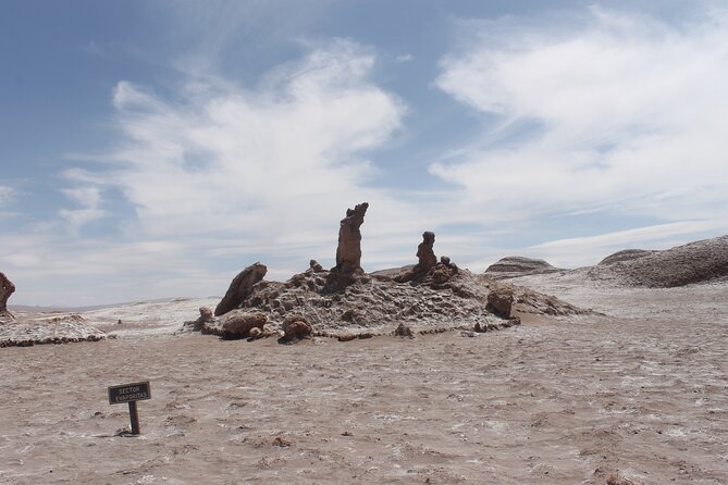 Valley of the Moon Sightseeing Tour With Private Transportation - Unique Highlights