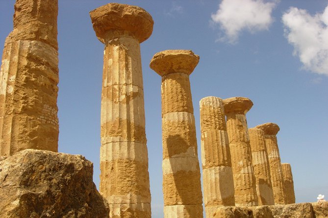 Valley of the Temples and Villa Romana Del Casale Day Trip From Taormina - Lunch Break and Dining Options