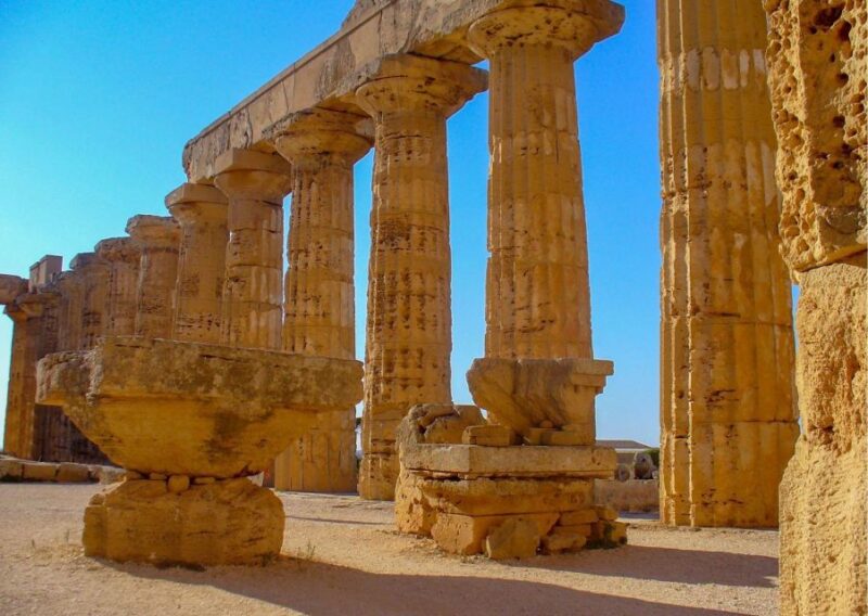Valley of the Temples and Villa Romana Multi-Language Tour - Key Points