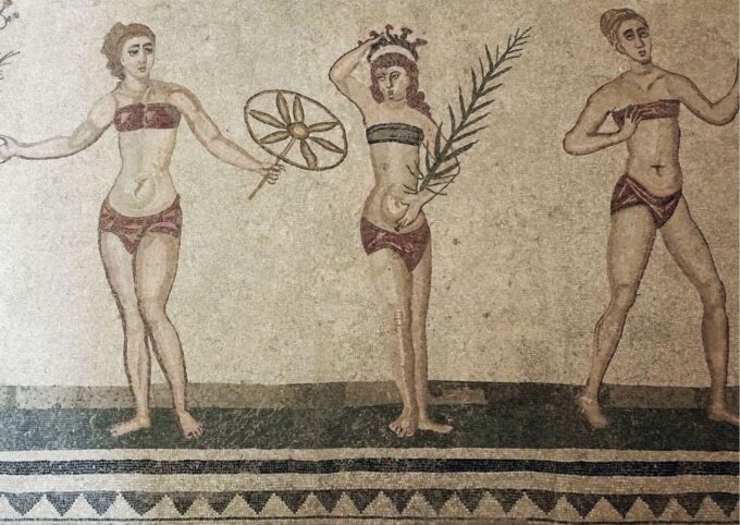Valley of the Temples and Villa Romana Multi-Language Tour - Visiting the Roman Villa