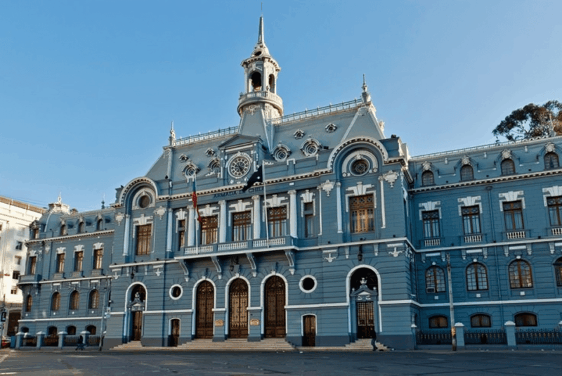 Valparaiso : Highlights Walking Tour With A Guide - Inclusions and Customization