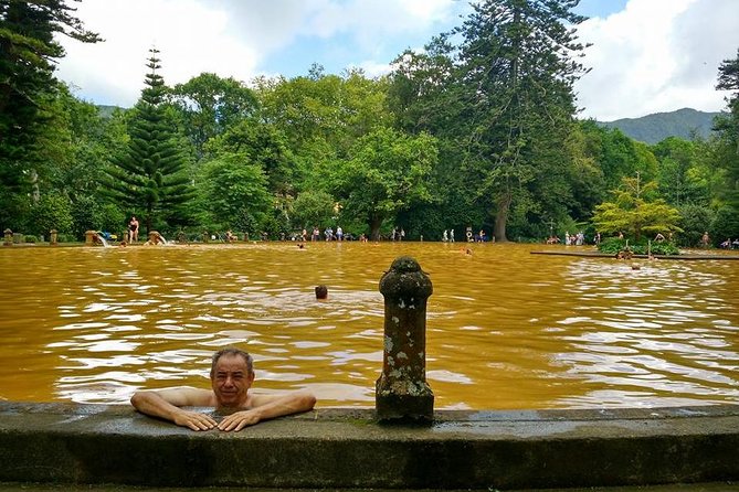Van – Laketour – Furnas – Full Day/ With Lunch (Shared) - Meeting and Pickup