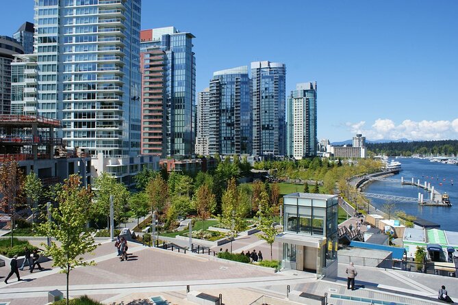 Vancouver 1-Day City Tour - Stroll Through Stanley Park