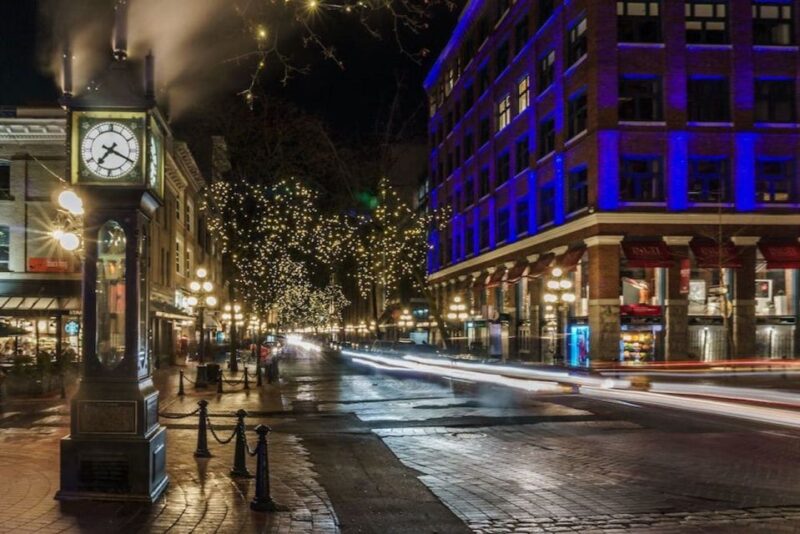 Vancouver: Attractions by Twilight Guided Tour With Dinner - Twilight Dinner Experience