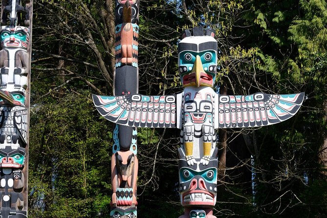 Vancouver Bike Tour - Stanley Park & the World-Famous Seawall - Exploring the West End