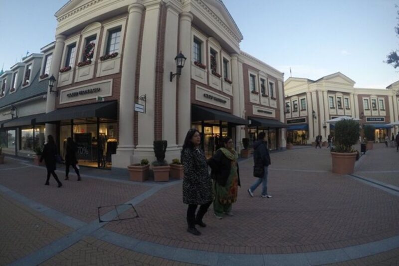 Vancouver Branded Shopping Tour Private - Booking Information