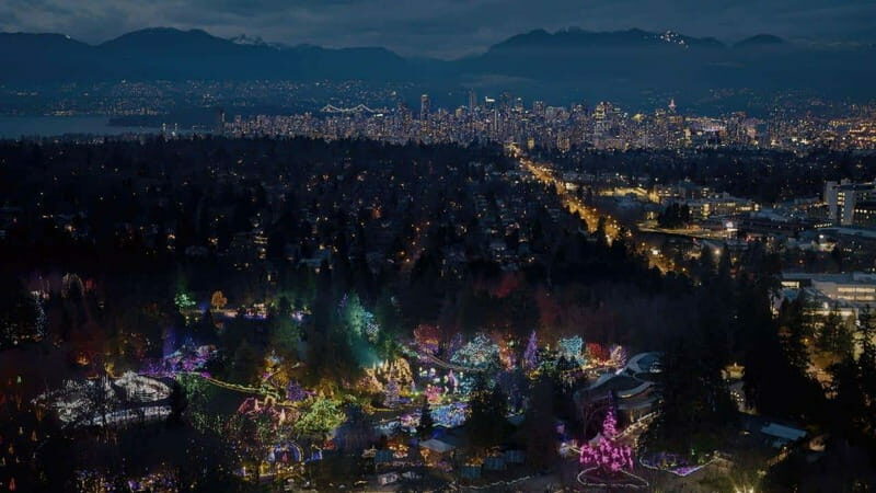 Vancouver: Christmas Lights Karaoke Trolley Tour - What to Expect on the Tour