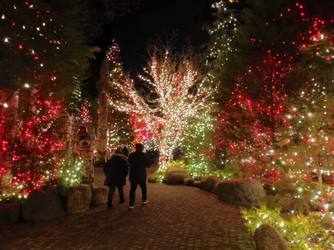 Vancouver: Christmas Tour With Light Festival Entrance - Frequently Asked Questions