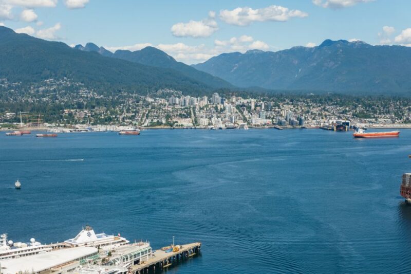 Vancouver: Entry Ticket for the Vancouver Lookout - Key Points
