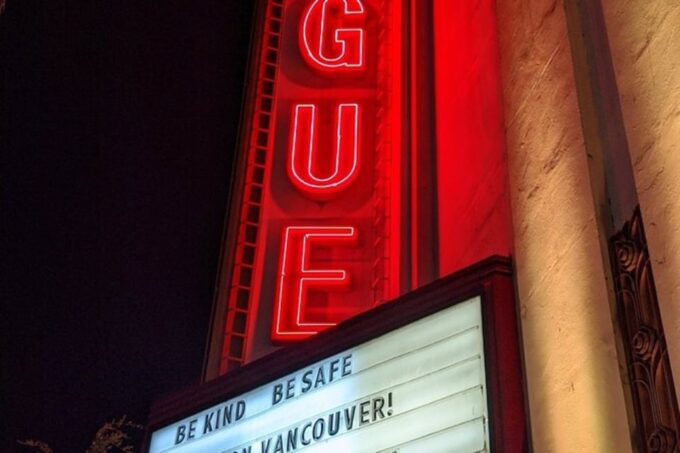 Vancouver Evening 4 Hours Tour With Night Life Attractions - Exploring Gastown