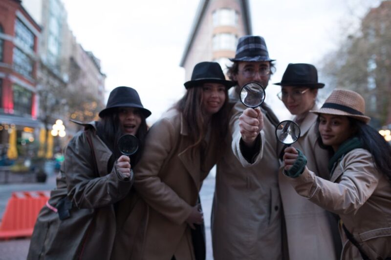 Vancouver: Explore Gastown With an Outdoor Murder Mystery - Meeting Point and Logistics