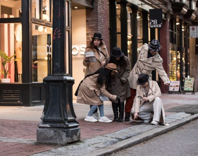 Vancouver: Explore Gastown With an Outdoor Murder Mystery - Exploring Gastowns Historic Neighbourhood