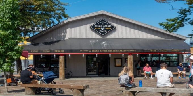 Vancouver: Granville Island Small Group Food Walking Tour - Tour Duration and Group Size