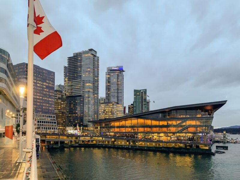 Vancouver: Guided Sunset Tour With Photo Stops - Itinerary Highlights