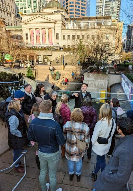 Vancouver: Holiday History and Hot Chocolate Tour - Key Points