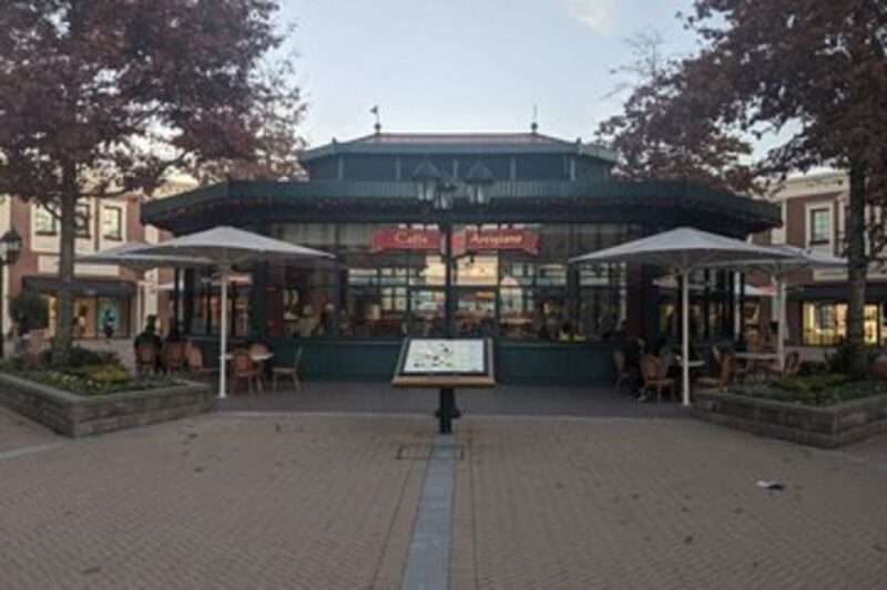 Vancouver Lay Over Shopping - Mc Arthur Glen Designer Mall - Shopping Experience