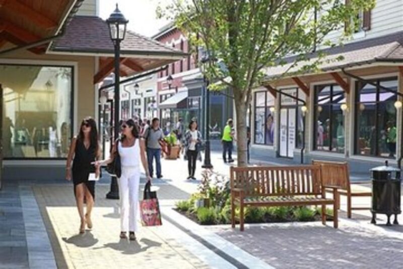 Vancouver Lay Over Shopping - Mc Arthur Glen Designer Mall - Accessibility and Group Details