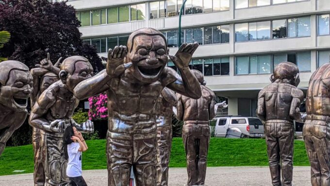 Vancouver Marvels: Private Day Tour Exploring 25 Attractions - Explore Coal Harbour and Vancouver Lookout