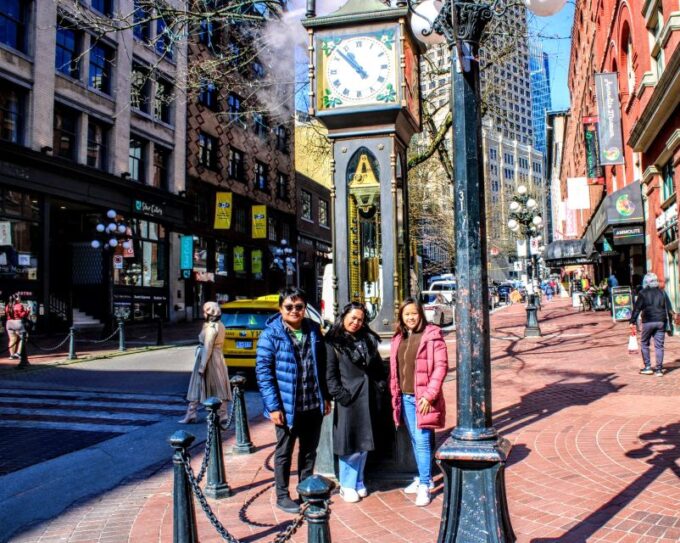 Vancouver Marvels: Private Day Tour Exploring 25 Attractions - Discover Chinatown, Gastown, and Stanley Park