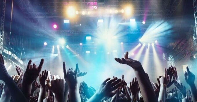 Vancouver Night Life and Casino Private Tour - Discover Cocktail Bars and Clubs