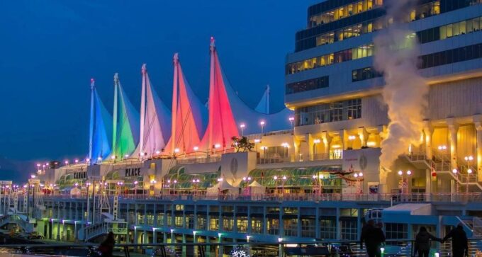 Vancouver Night Life and Casino Private Tour - Professional Driver Guide