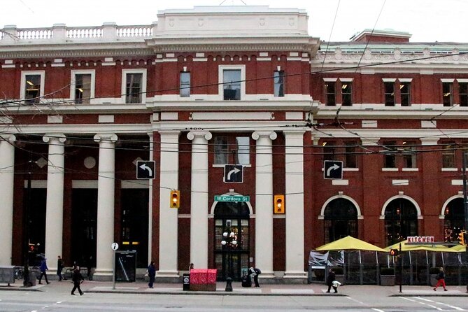 Vancouver Scavenger Hunt: Downtown Delights - Exploring the City Through Clues
