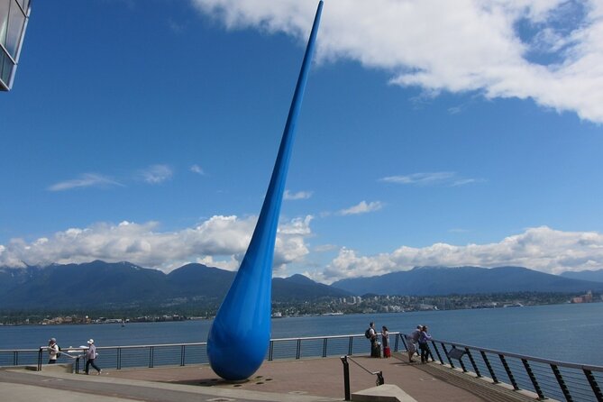 Vancouver Scavenger Hunt: Downtown Delights - Dress Code and Group Size