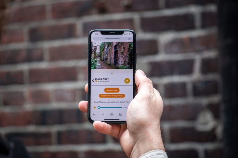 Vancouver: Self-Guided Smartphone Walking Tour of Gastown - Tour Features