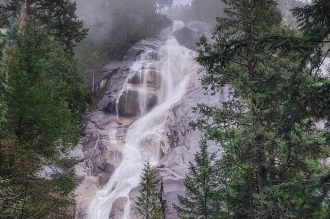 Vancouver, Squamish & Shannon Fall Day Private Tour - Cultural Immersion