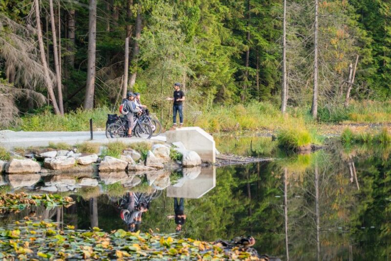 Vancouver: Stanley Park Bicycle Tour - Tour Inclusions and Equipment