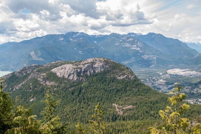 Vancouver: Stawamus Chief Hike and Local Brewery Tasting - Hiking Experience