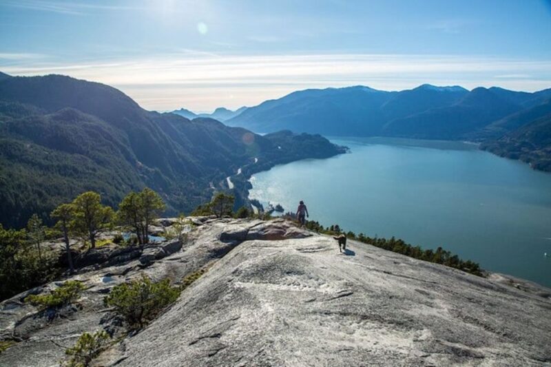 Vancouver: Stawamus Chief Hike and Local Brewery Tasting - Group Size and Languages