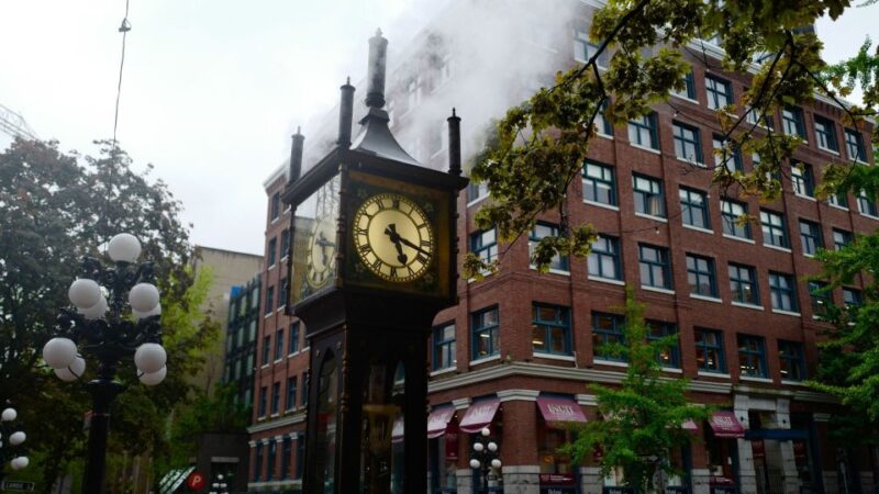 Vancouver Thrill Adventure Family Tour - Gastown and Kitsilano Highlights