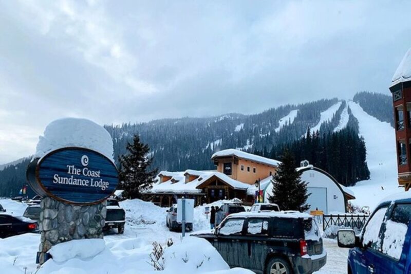 Vancouver to Sun Peaks 2 Days Outdoor Adventure Tour - Accommodation and Amenities