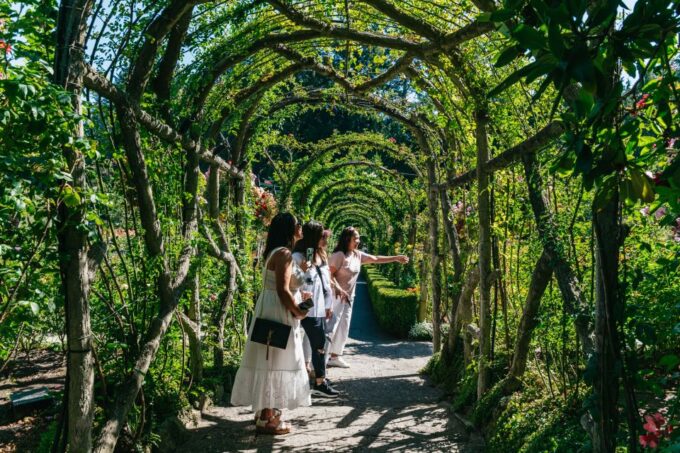 Vancouver: Victoria, Gulf Islands Cruise, & Butchart Gardens - Frequently Asked Questions