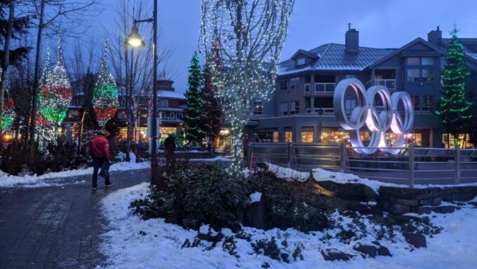Vancouver Winter Fun at Peak to Peak Gandola in Whistler - Private Transportation and Guided Tours