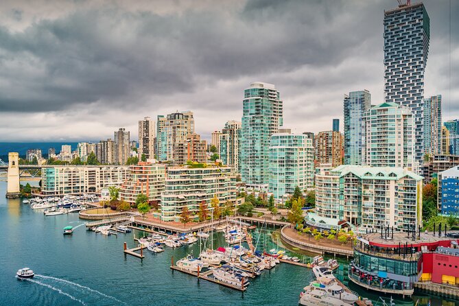 Vancouver's Seaside Romance: A Coastal City Walk - Accessibility and Participation