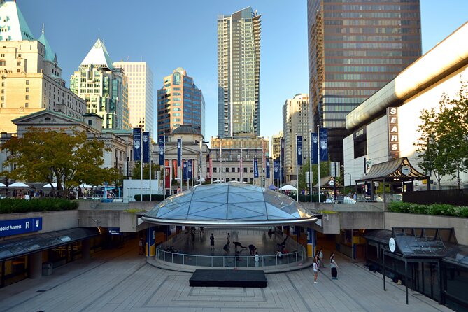 Vancouver's Urban Oasis: A Walking Tour - Panoramic Views at Vancouver Lookout