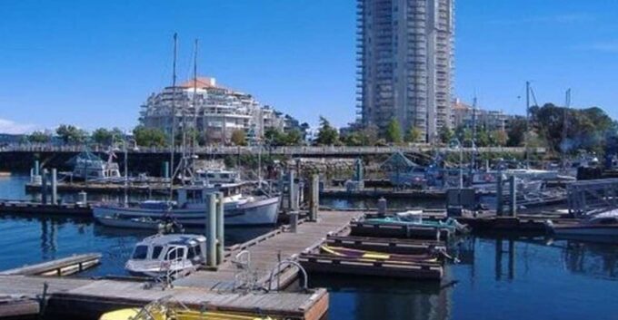 Vancouver,Victoria,Comox, Duncan,Nanaimo 2 Day Explorer Tour - Live Tour Guide