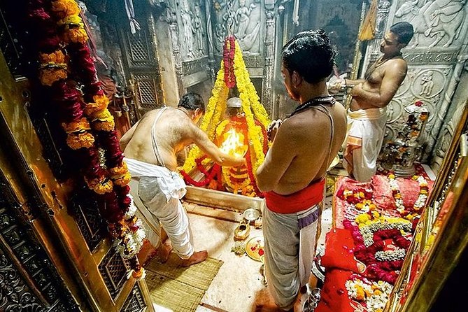 Varanasi: Boat Ride, Ghat Walk & Aarti Ceremony Tour - Health and Accessibility