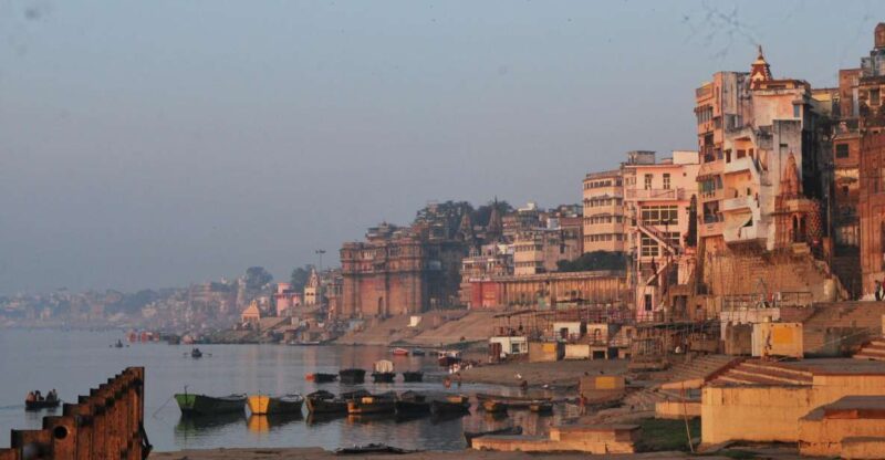 Varanasi Day Tour - Boating, Walking, Yoga Temple, Wrestling - Key Points