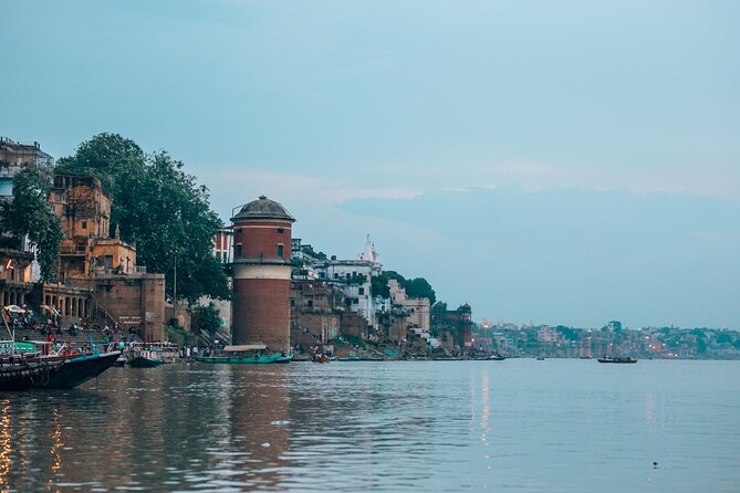Varanasi Landmark Evening City Tour - Aarti, Boating & Witnessing the GOD - Tour Details