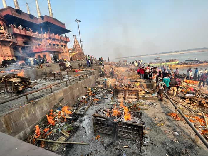 Varanasi: Manikarnika Ghat (Oldest Cremation Site) Tour - Experience Highlights