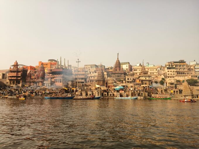 Varanasi: Manikarnika Ghat (Oldest Cremation Site) Tour - Navigating the Old City