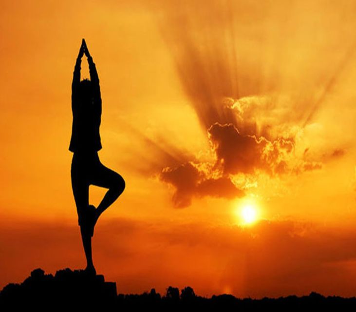 Varanasi: Morning Yoga on the Bank of the Ganga River - Activity Overview