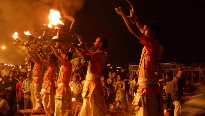Varanasi: Night Tour With Aarti Ceremony and Street Food - Street Food Experience