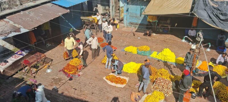 Varanasi Photography Tour - Included Amenities