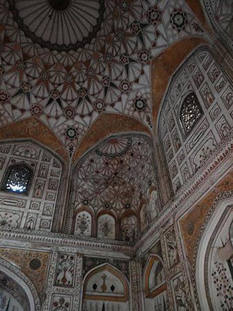 Varanasi: Private Prayagraj Full Day Tour - Anand Bhawan Museum